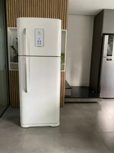 GELADEIRA ELECTROLUX FROSTFREE 220V 450L FUNCIONANDO PERFEITAMENTE