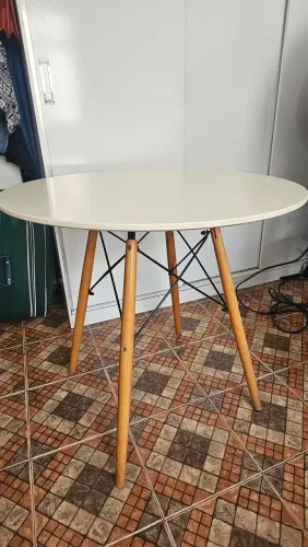VENDE SE MESA DE JANTAR PALITO - RETIRADA NO FLAMENGO