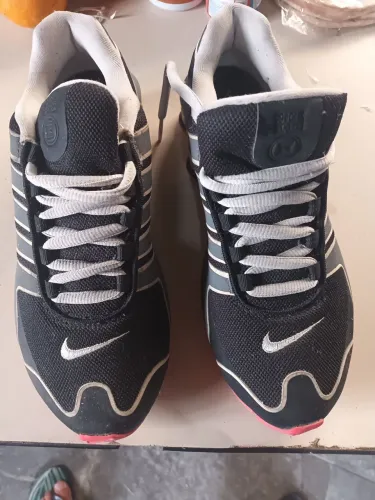 Tenis nike shox