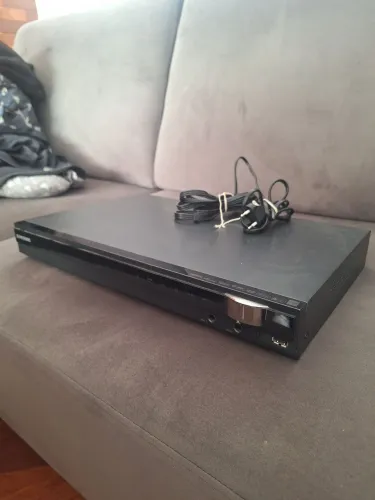 Home Theater Samsung HT-C460 5.1 com DVD, HDMI e USB