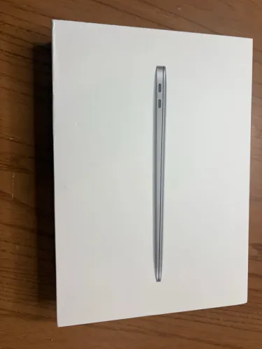 MacBook Air M1 256GB - SILVER 