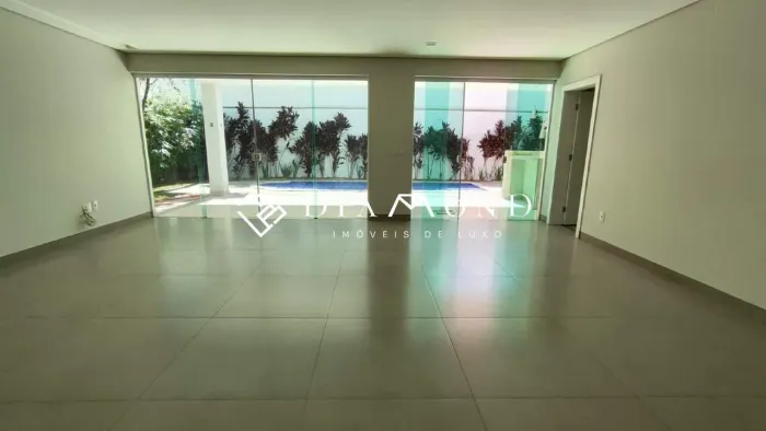 Casa em condomínio à venda, 4 quartos, 4 suítes, 3 vagas, Jardim das Palmeiras - Uberlândi