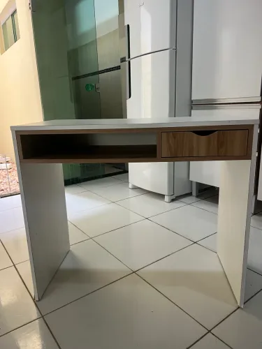 Escrivaninha/ mesinha