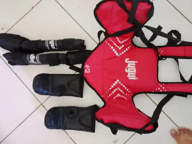 Kit Caneleira, luvas e peitoral para karatê