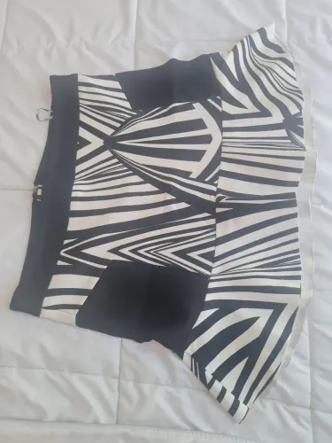 Vendo saia Le Lis Blanc linda