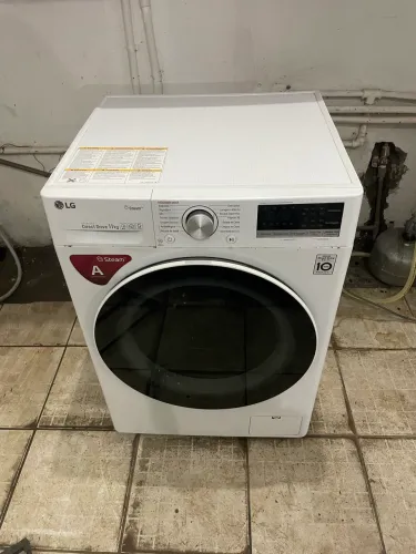 Vendo lavadora de roupa LG 11 kg inverter 220 vts funcionando perfeitamente