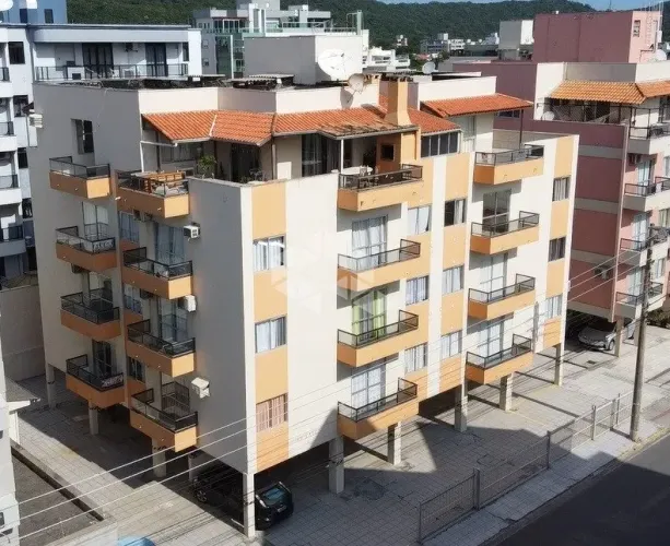 Flat com um dormitório apenas 50 metros do mar em bombas bombinhas SC