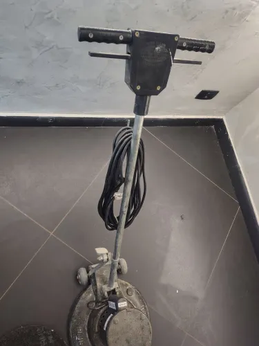 Enceradeira profissional