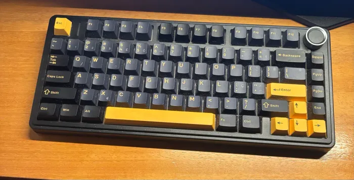 Teclado Aula F75