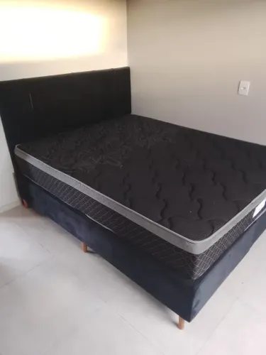 Cama cabeceira e colchão queen 
