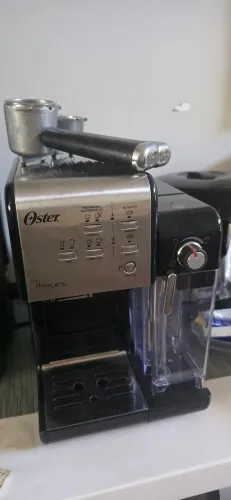 Máquina de café expresso Prima Latte Oster