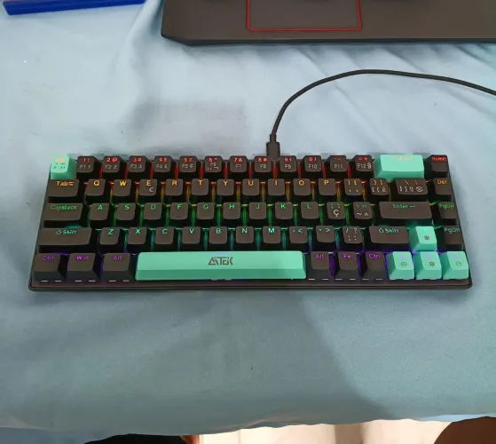 Teclado mecânico gamer RGB USB aitek