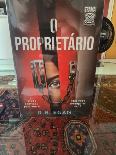 Livro O Proprietário, de R. B. Egan, novo e lacrado, ainda no plástico original.
