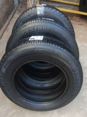 Pneu Aro 13 165/70 Seminovo - R$ 130 Cada (3 Unidades Disponíveis)