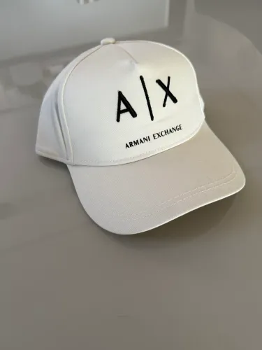 Boné Armani exchange original off white