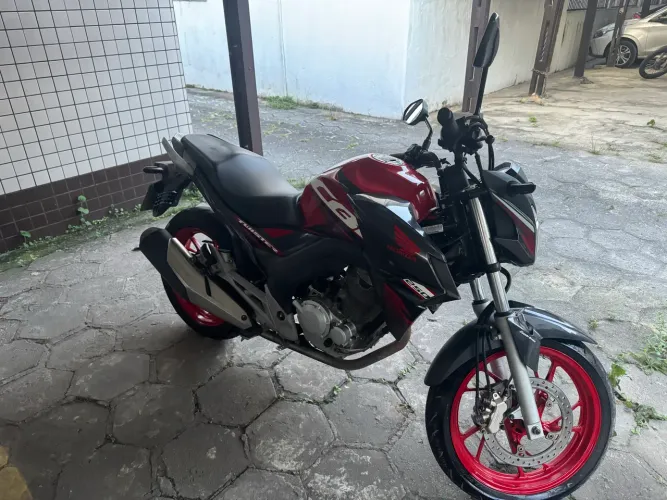 CB Twister com 18.000 km