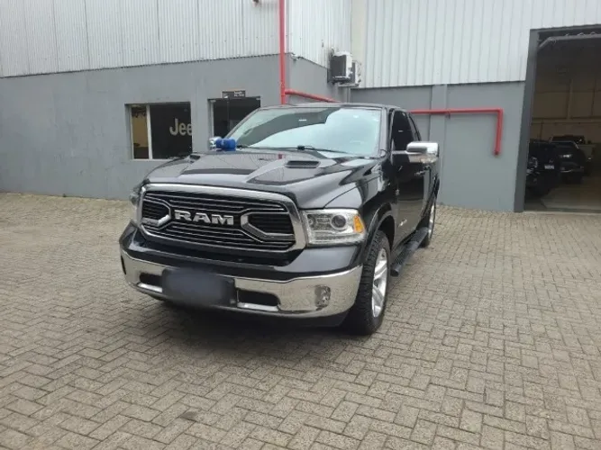 Ram Classic Laramie 5.7 V8 16V Gasolina 4X4 Aut. 2022