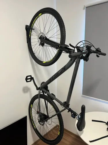 Bike ksw aro29 novíssima muito pouco usada, lanterna e farol inclusos.