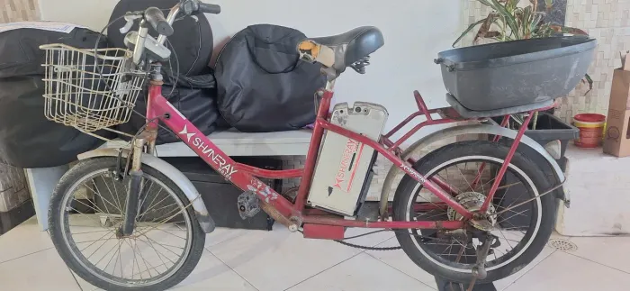 Bicicleta elétrica shineray,vendendo para arrumar o orçamento ficou 900 trocar bateria...