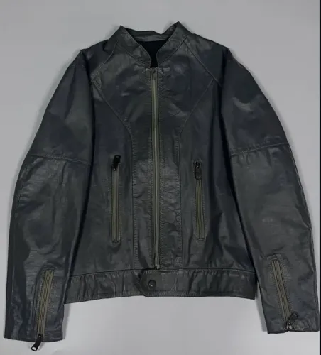 Jaqueta de couro biker legítimo