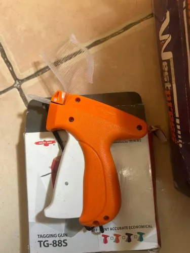 Aplicador de Tag Etiquetadora +  Pinos Plásticos para Roupas e Tecidos Aplicadora Tags