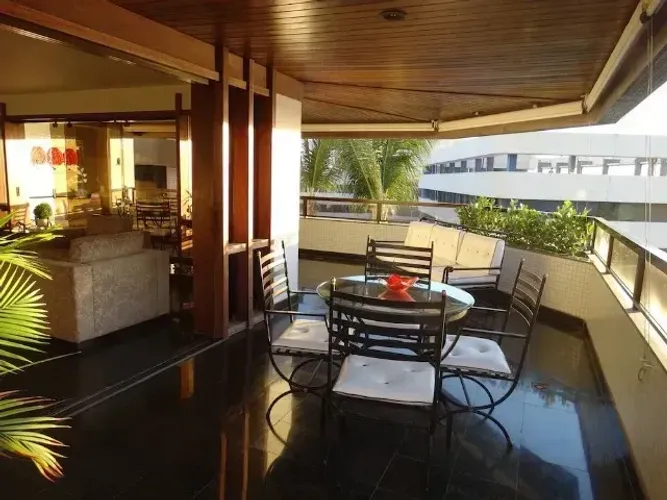 Duplex vista mar 790 m2 e 5 suítes