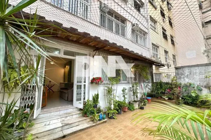 Apartamento : / Residencial / Copacabana