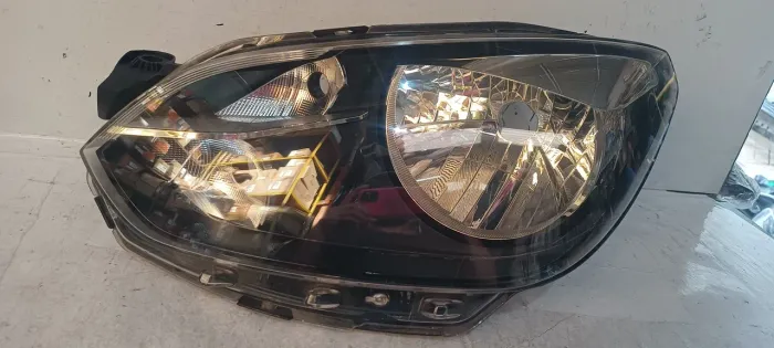 Farol UP 2015 2016 2017 esquerdo
