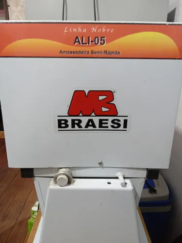 MASSEIRA BASCULANTE 5KG BRAESI