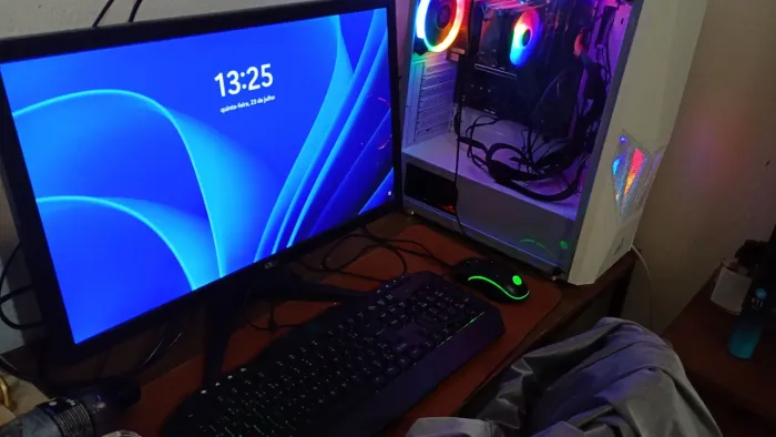 PC GAMER AM5 de Alta Performance DDR5 / AMD Ryzen 5 8600G / 16GB 6000MHz