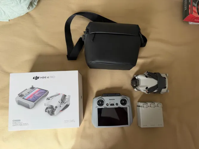 Drone DJI mini 4 pro fly more combo