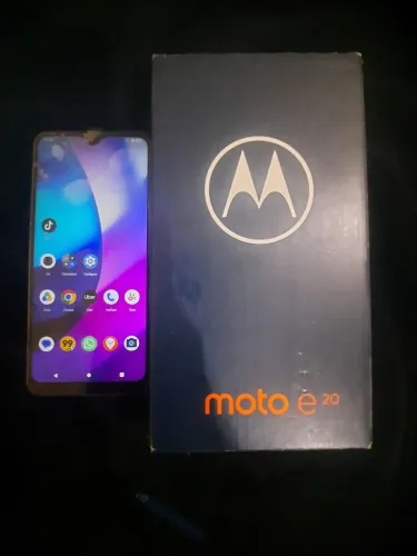MOTO E20 na caixa