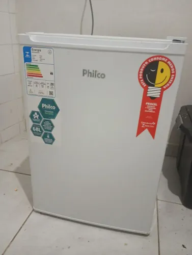 Frigobar Philco 68L 1 MÊS DE USO. Funcionando perfeitamente.