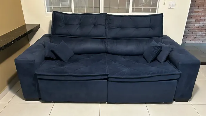 Vendo Sofá 2,20m retrátil e reclinável 