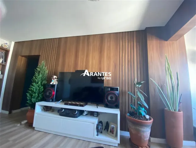 Apartamento de 83m² à venda no bairro Cazeca.