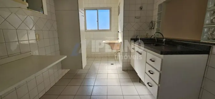Excelente apartamento de 3 dorms sendo uma suite na região central