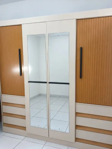 Guarda roupa casal