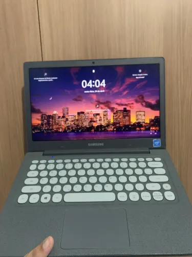 Notebook Samsung Flash F30 - 4GB RAM, SSD 64GB - USADO