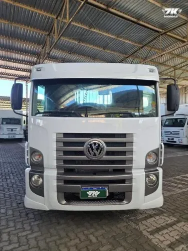 VOLKSWAGEN 13.190 CRM 4X2 2013