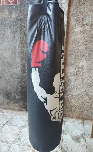 Vendo saco de pancada e luva de box