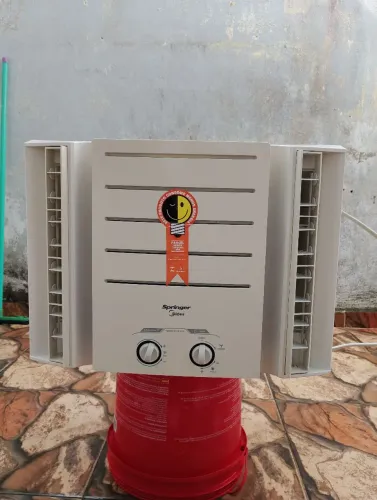 Ar condicionado Springer 7500 R$900