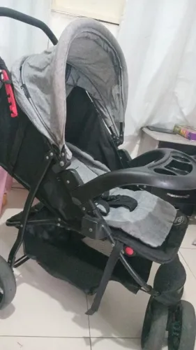 Carrinho de bebê unissex