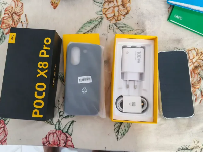 Celular poco X8