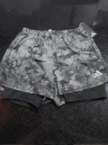 Shorts 2 em 1 de corrida Adidas 