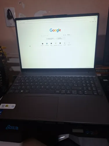 Notebook IdeaPad Slim 3 15IRH10