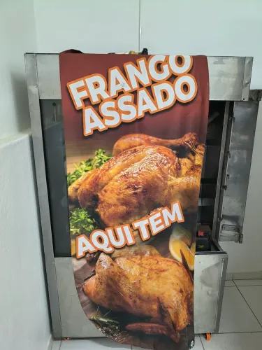 Máquina de frango assado
