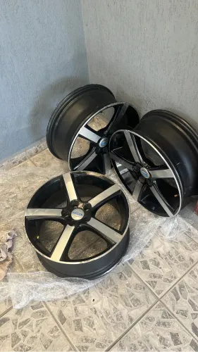 Roda original volvo aro 18?