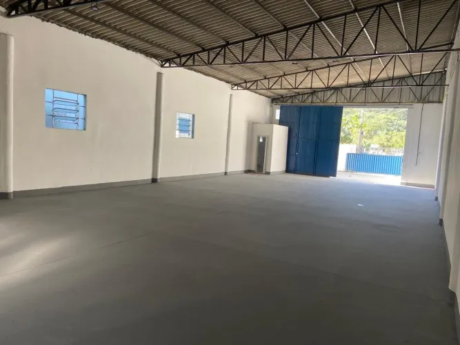 Galpão com viabilidade para edificação 6 andares