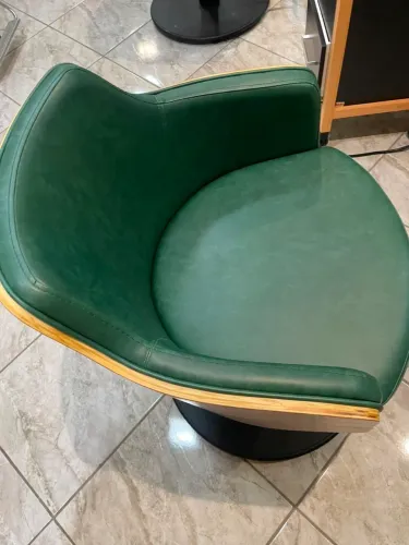 Cadeiras poltronas (novas/sem uso) para salão