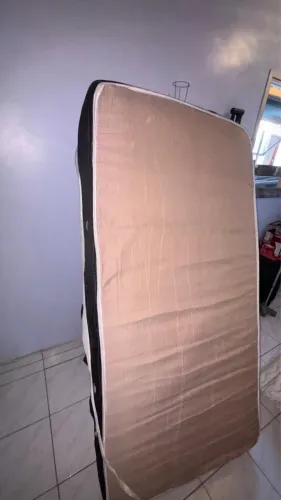 Cama box e colchão solteiro